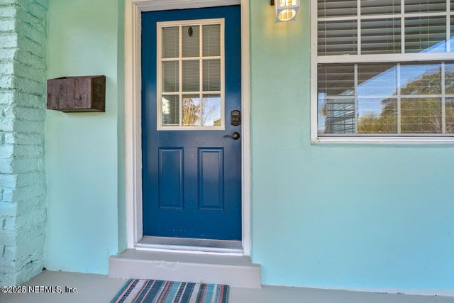 1818 10TH Street N, Jacksonville Beach, FL 32250