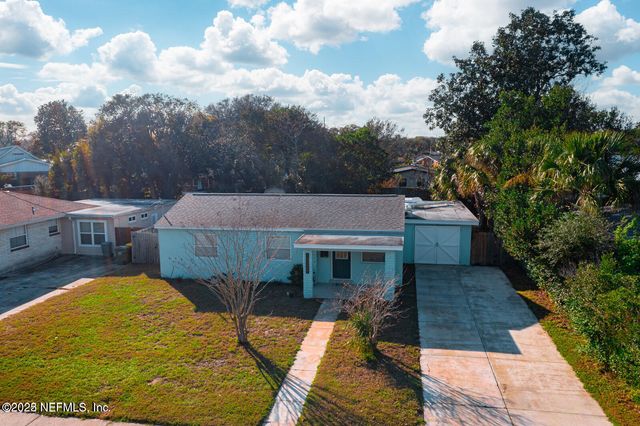 1818 10TH Street N, Jacksonville Beach, FL 32250