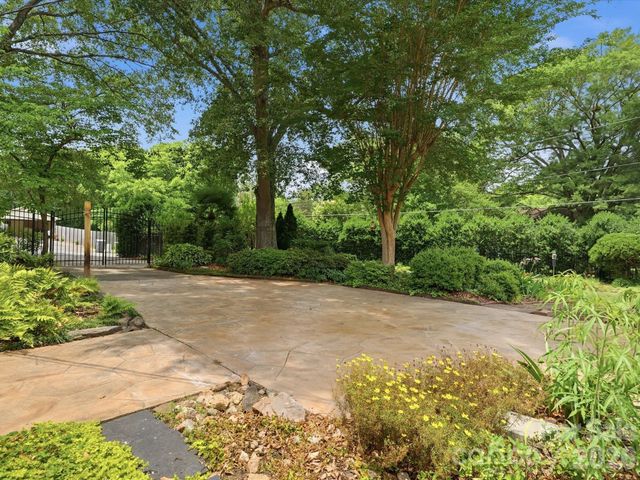 3130 Rea Road, Charlotte, NC 28226