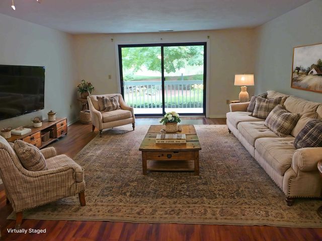 47 Dogwood Dr Apt 107, Nashua, NH 03062