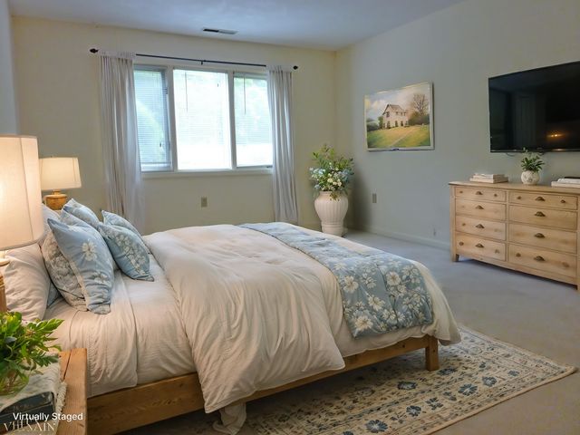 47 Dogwood Dr Apt 107, Nashua, NH 03062