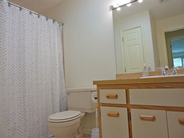 47 Dogwood Dr Apt 107, Nashua, NH 03062