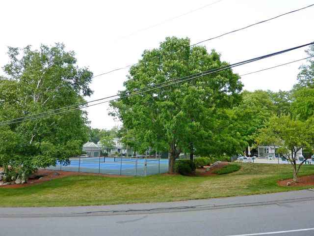 47 Dogwood Dr Apt 107, Nashua, NH 03062