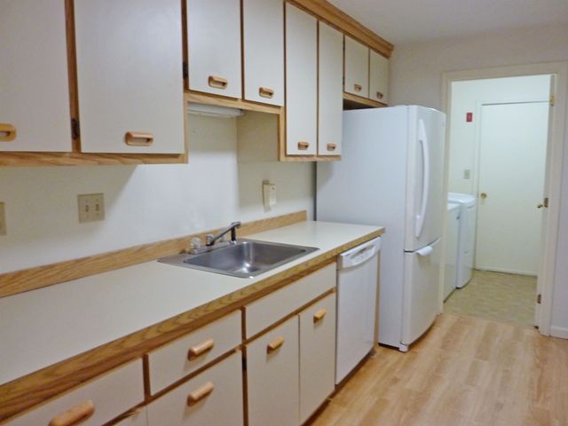 47 Dogwood Dr Apt 107, Nashua, NH 03062