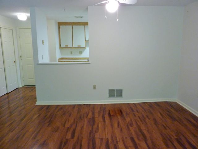 47 Dogwood Dr Apt 107, Nashua, NH 03062