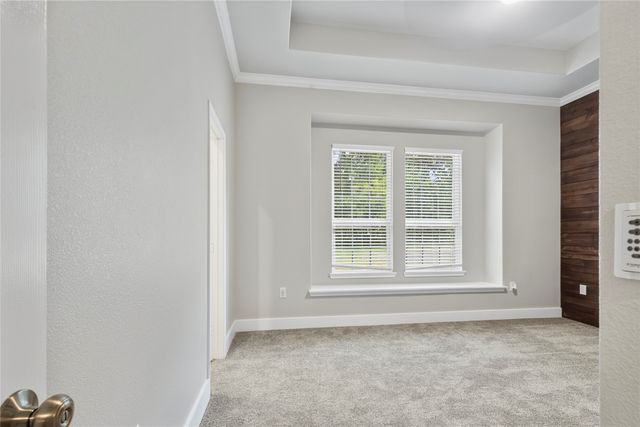 401 S 4th Street, Bonham, TX 75418