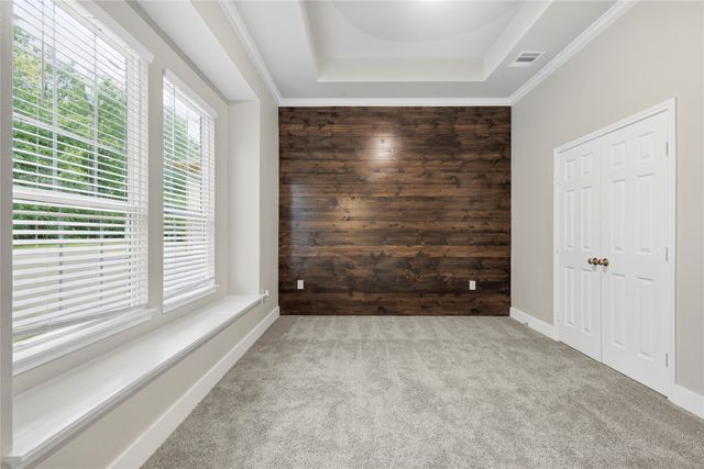 401 S 4th Street, Bonham, TX 75418