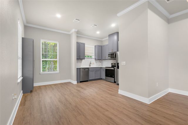 401 S 4th Street, Bonham, TX 75418