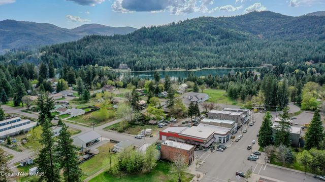 6612 W Salishan WAY, Spirit Lake, ID 83869