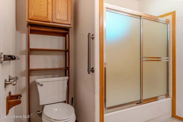 6612 W Salishan WAY, Spirit Lake, ID 83869