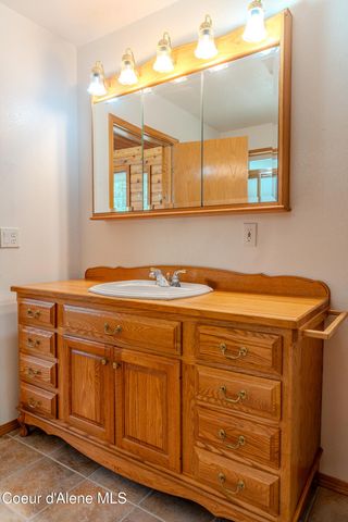 6612 W Salishan WAY, Spirit Lake, ID 83869