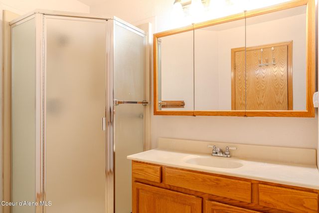 6612 W Salishan WAY, Spirit Lake, ID 83869