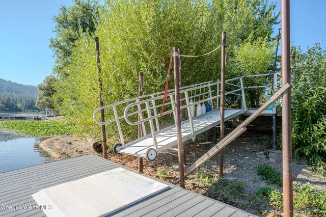 6612 W Salishan WAY, Spirit Lake, ID 83869