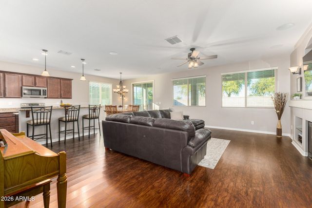 154 W HACKBERRY Avenue, Queen Creek, AZ 85140