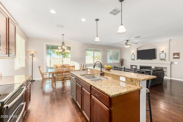 154 W HACKBERRY Avenue, Queen Creek, AZ 85140