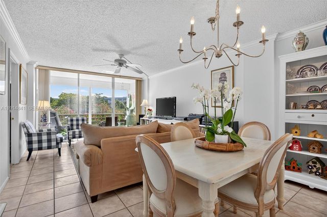 115 Royal Park Drive 2C, Oakland Park, FL 33309