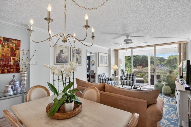 115 Royal Park Drive 2C, Oakland Park, FL 33309