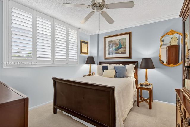 115 Royal Park Drive 2C, Oakland Park, FL 33309