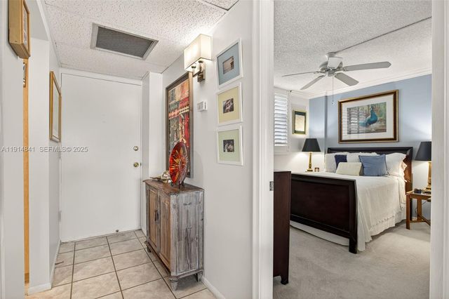 115 Royal Park Drive 2C, Oakland Park, FL 33309
