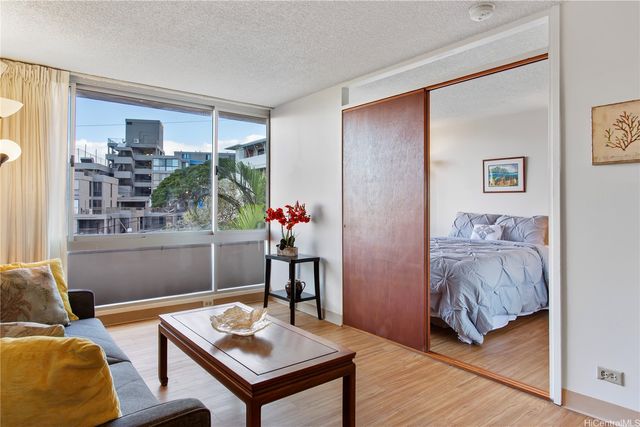 255 Huali Street 303, Honolulu, HI 96813