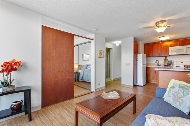 255 Huali Street 303, Honolulu, HI 96813
