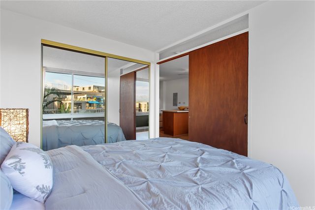 255 Huali Street 303, Honolulu, HI 96813