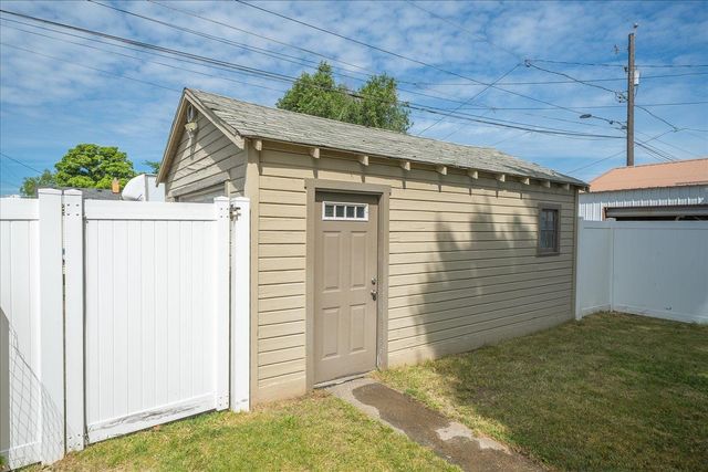 4903 N Cannon St, Spokane, WA 99205