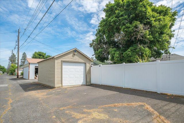 4903 N Cannon St, Spokane, WA 99205