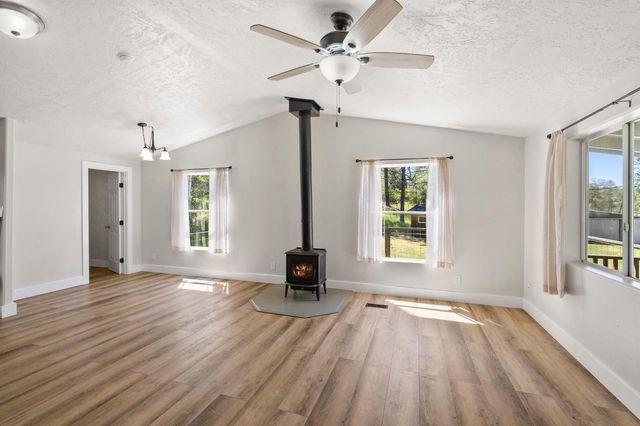 1159 Borrego Dr, Mokelumne Hill, CA 95245