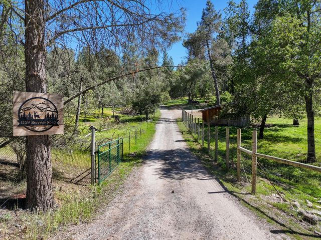 1159 Borrego Dr, Mokelumne Hill, CA 95245