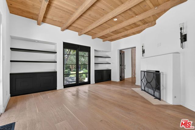 729 N Bedford Drive, Beverly Hills, CA 90210