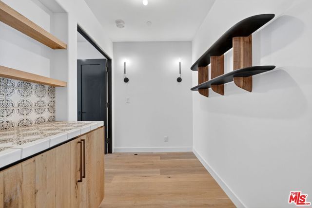 729 N Bedford Drive, Beverly Hills, CA 90210