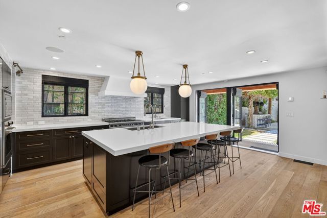 729 N Bedford Drive, Beverly Hills, CA 90210