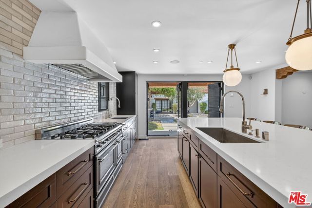 729 N Bedford Drive, Beverly Hills, CA 90210