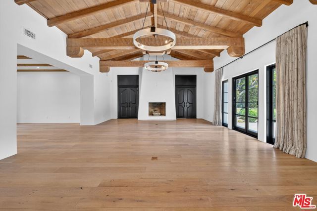 729 N Bedford Drive, Beverly Hills, CA 90210