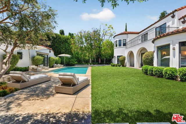 729 N Bedford Drive, Beverly Hills, CA 90210