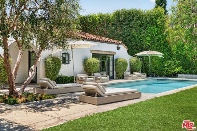 729 N Bedford Drive, Beverly Hills, CA 90210