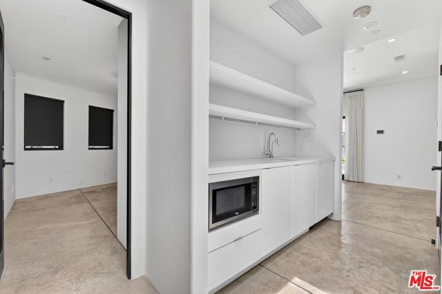 729 N Bedford Drive, Beverly Hills, CA 90210