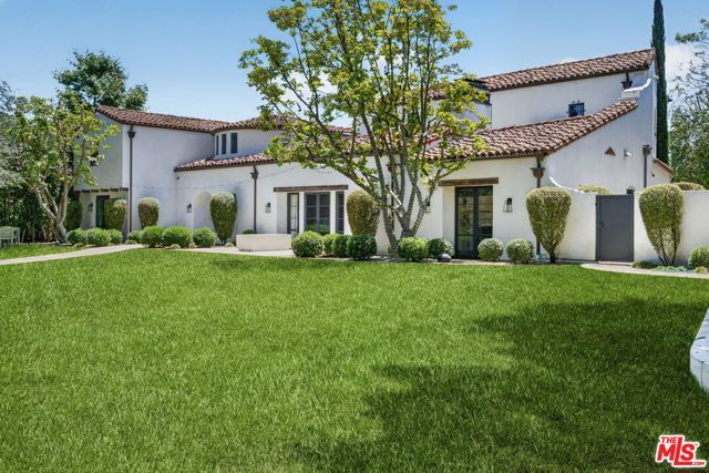 729 N Bedford Drive, Beverly Hills, CA 90210