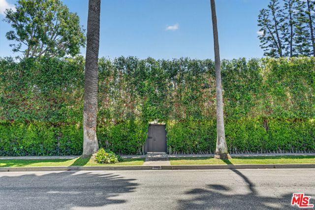 729 N Bedford Drive, Beverly Hills, CA 90210