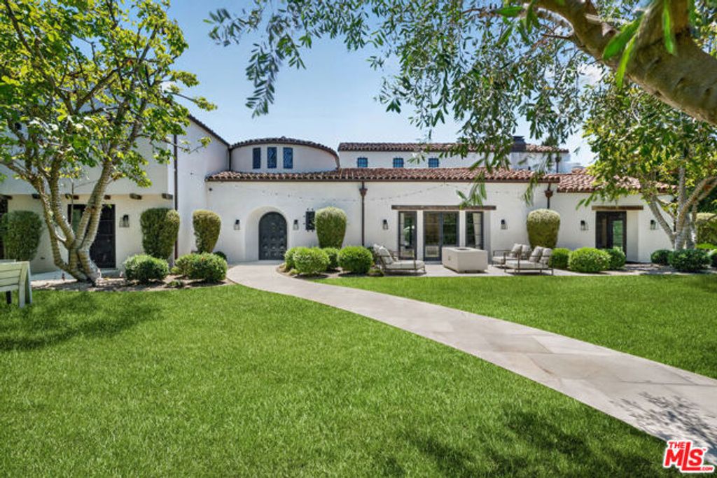 729 N Bedford Drive, Beverly Hills, CA 90210