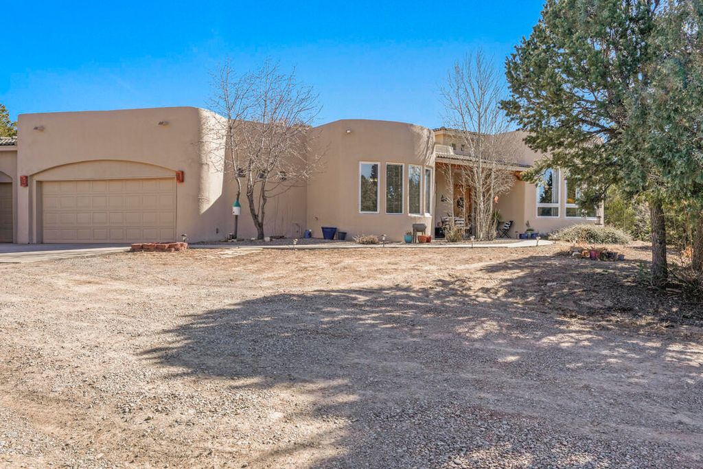 Image 2 of property listing at 155 Via Sedillo, Tijeras, NM 87059