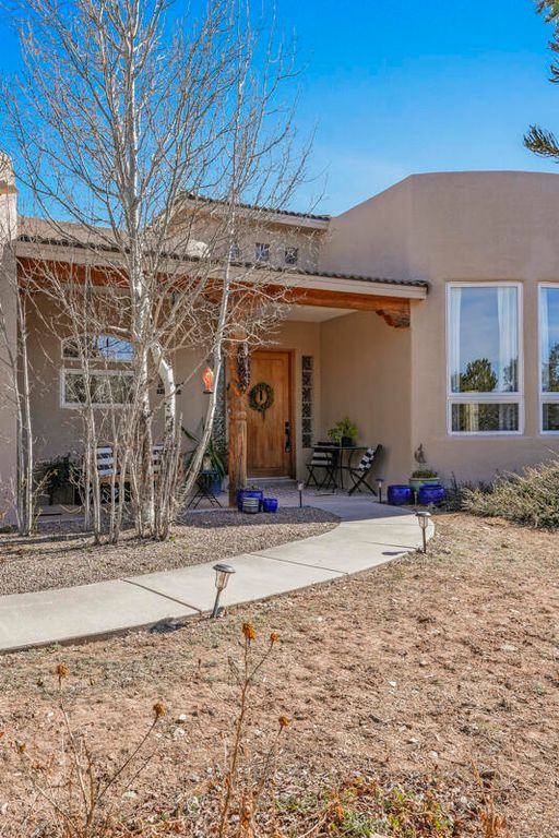 Image 3 of property listing at 155 Via Sedillo, Tijeras, NM 87059
