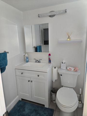 174 Windsor H, West Palm Beach, FL 33417