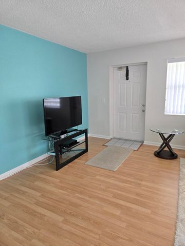 174 Windsor H, West Palm Beach, FL 33417