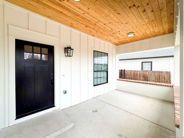 615 Virginia Blvd, San Antonio, TX 78203