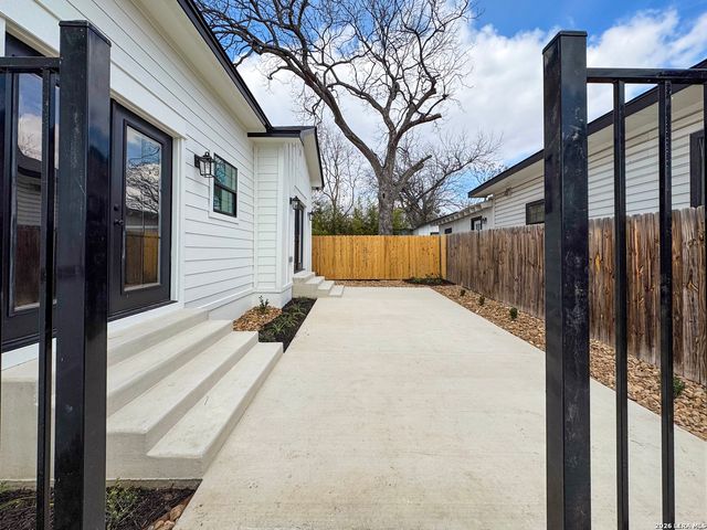 615 Virginia Blvd, San Antonio, TX 78203