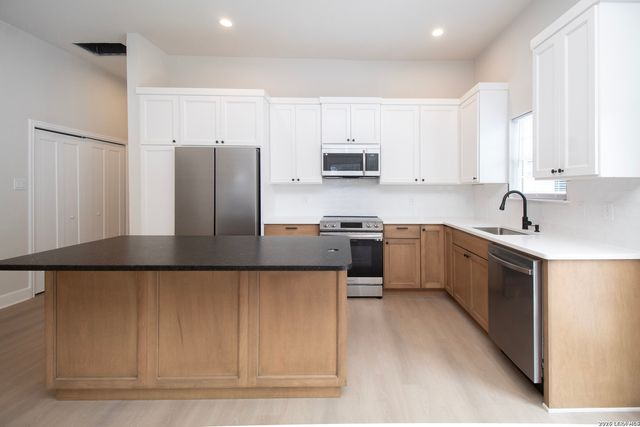 615 Virginia Blvd, San Antonio, TX 78203