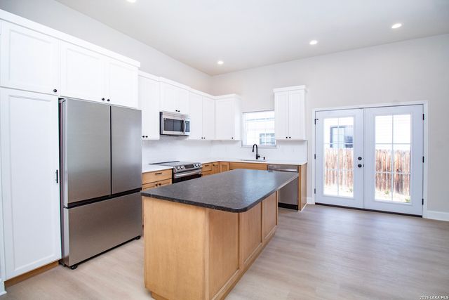 615 Virginia Blvd, San Antonio, TX 78203