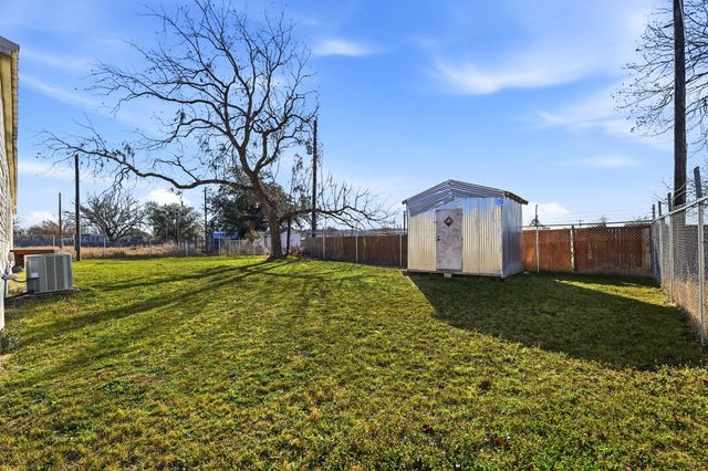 231 Seminole Trail, Weatherford, TX 76087